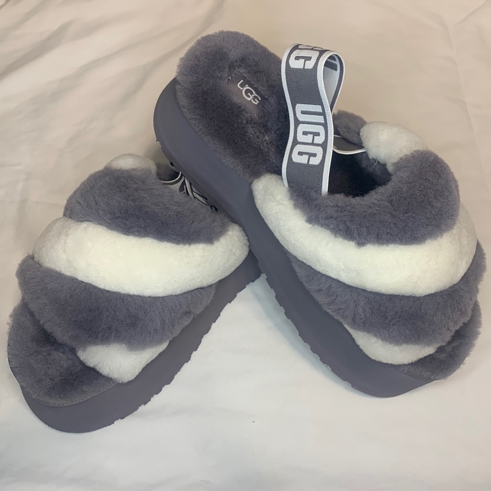 Ugg Platform Slides 🩶🤍